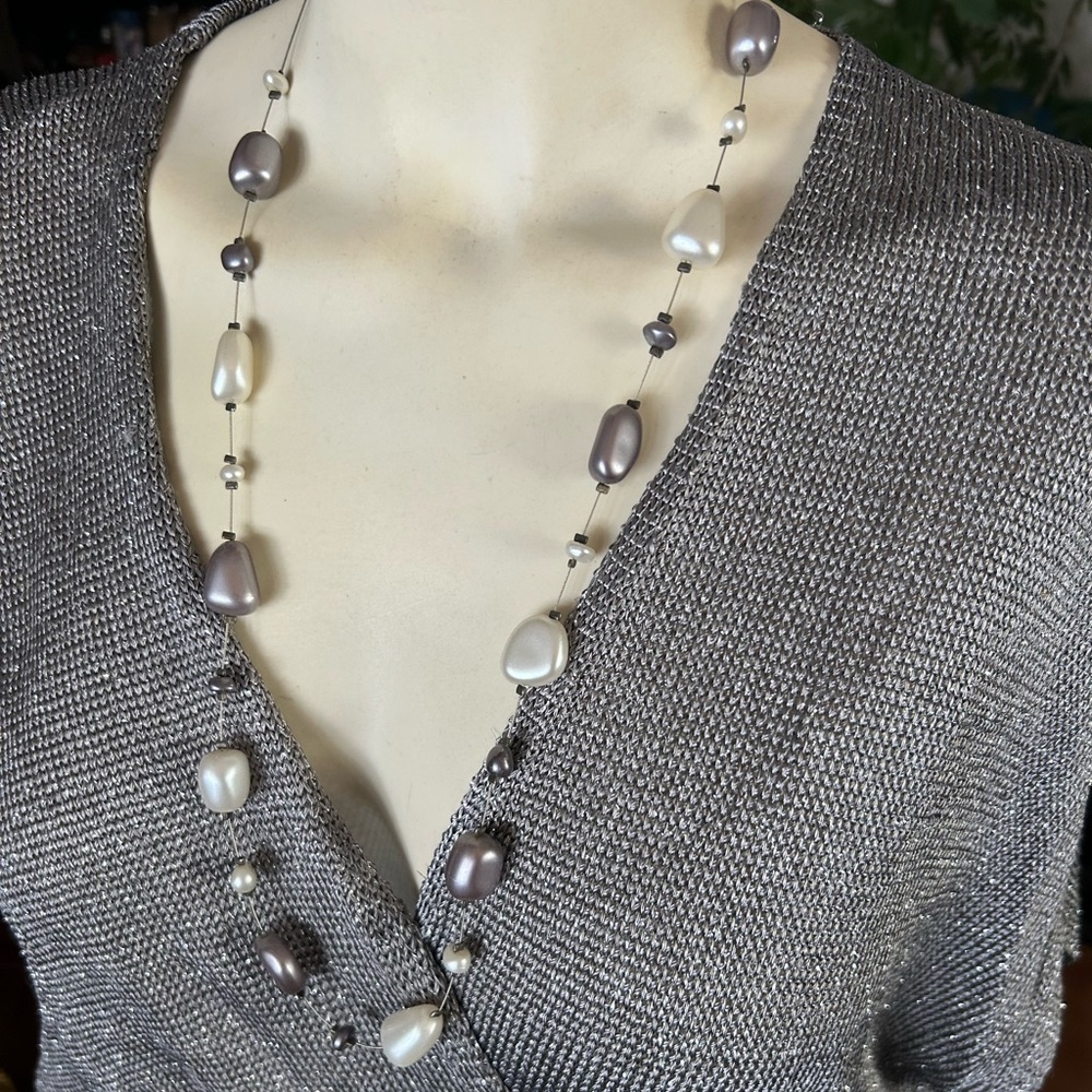 Pearlized Gray & Cream Beaded Necklace